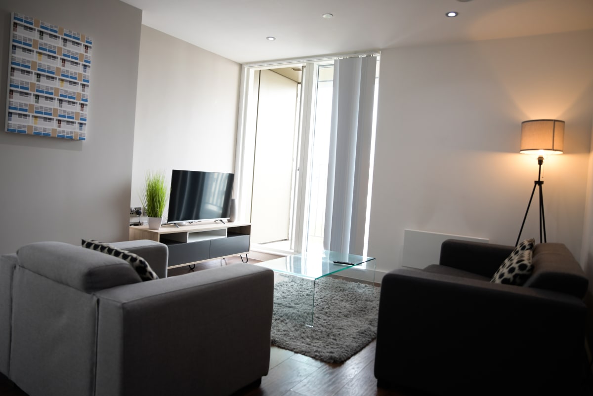 OnPoint Apartments MODERN 2 Bedroom Apt With Parking! OnPoint