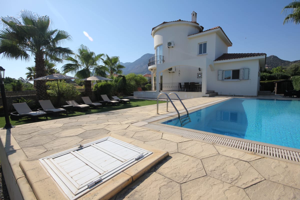 Circular Tower ( karsiyaka)Villas for rent https//www.villabook.co.uk