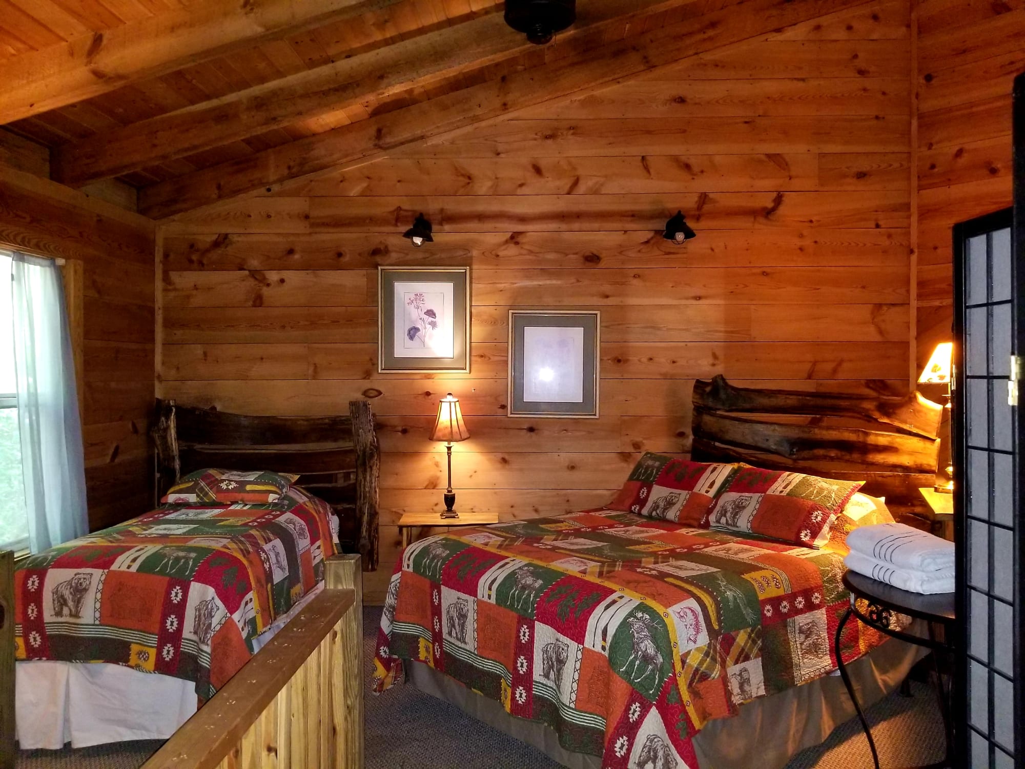 Cabins In Helen Ga | Book Bear Creek Lodge and Cabins in Helen Ga