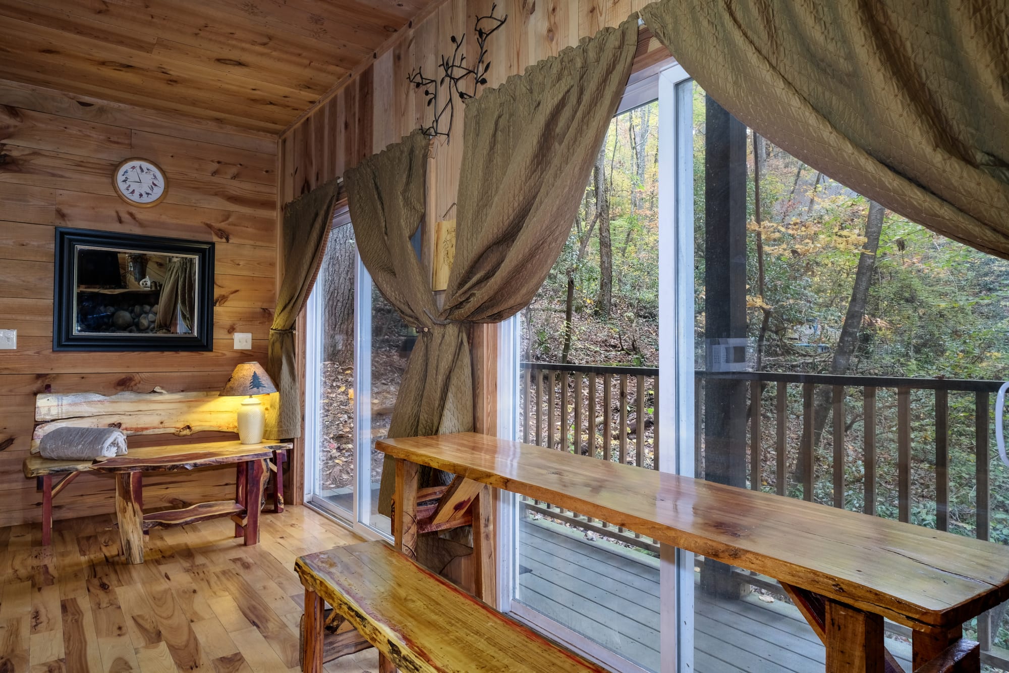 Cabins In Helen Ga | Book Bear Creek Lodge and Cabins in Helen Ga