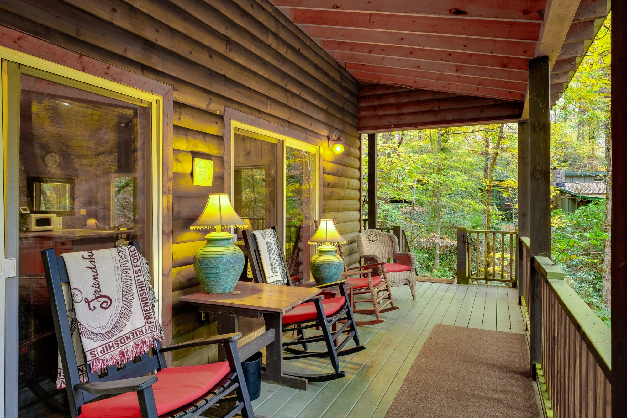 Cabins In Helen Ga | Book Bear Creek Lodge and Cabins in Helen Ga