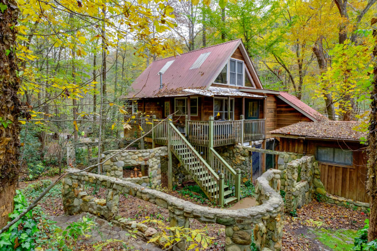 Cabins In Helen Ga | Book Bear Creek Lodge and Cabins in Helen Ga